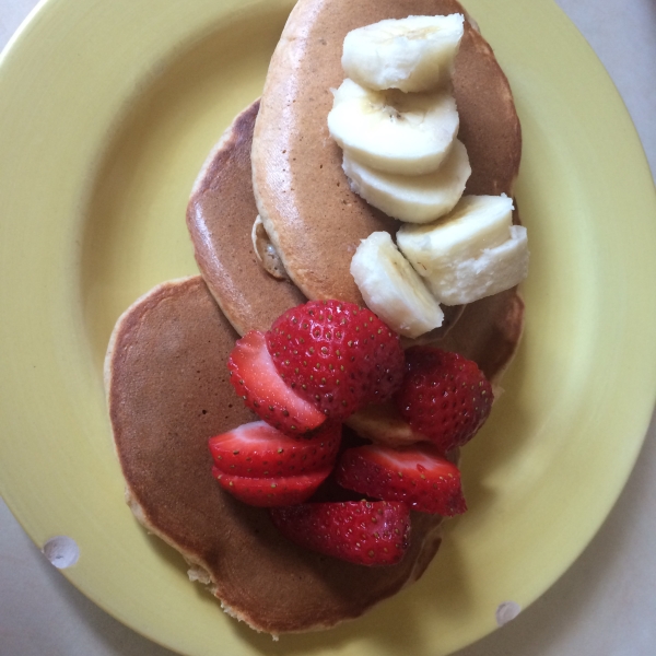 Whole Grain Pancakes with Fresh Fruit