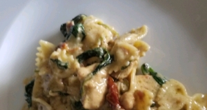 Mascarpone Pasta with Chicken, Bacon and Spinach