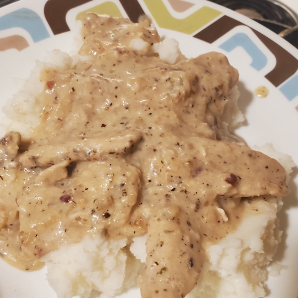 Easy Creamy Chicken in a Sun-Dried Tomato Wine Sauce