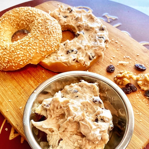 Cinnamon-Raisin Shmear