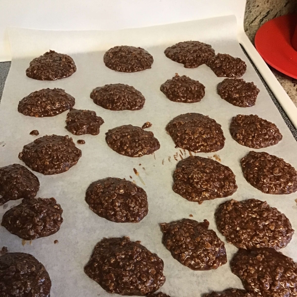 No-Bake Chocolate Oatmeal Cookies