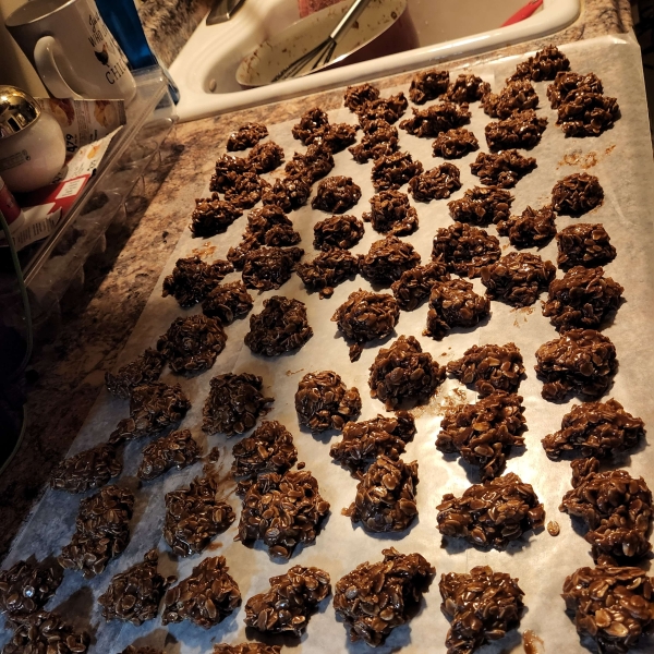 No-Bake Chocolate Oatmeal Cookies