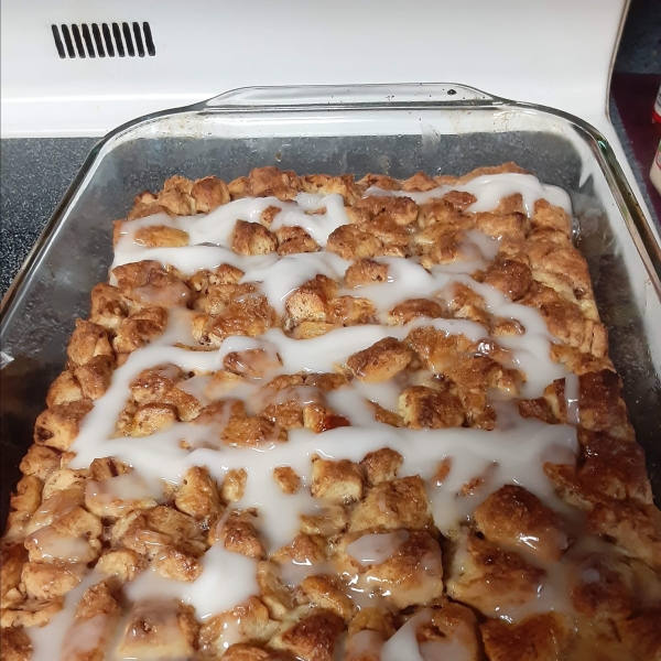 Quick and Easy Cinnamon Roll Casserole