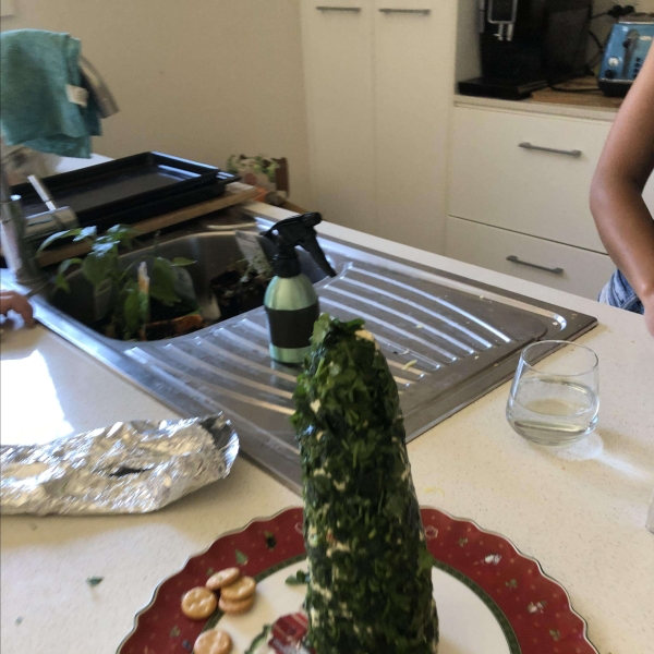 Christmas Tree Cheese Ball