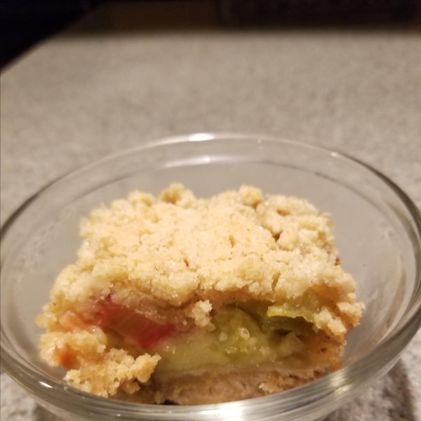 Nikki's Best Rhubarb Dessert Ever