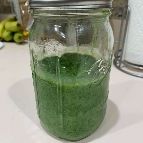 Banana, Avocado, and Spinach Smoothie