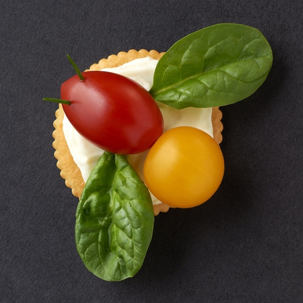 RITZ Creamy Tomato and Spinach Fireflies