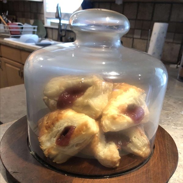 Guava Cuban Pastry (Pastelito de Guayaba)