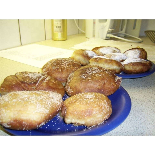 Applesauce Doughnuts with Buttermilk
