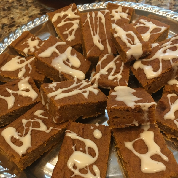 Pumpkin Bars with Maple Glaze
