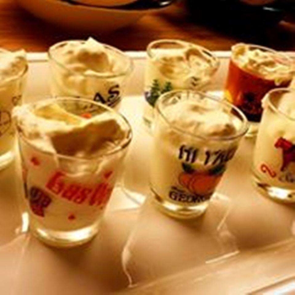Piña Colada Pudding Shots!