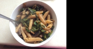 Vegan Pasta with Spinach, Mushrooms, and Garlic