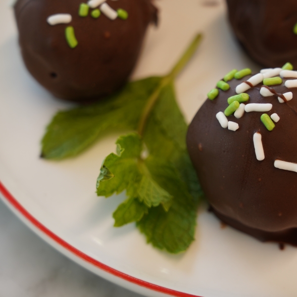 Easy Mint Chocolate Truffles