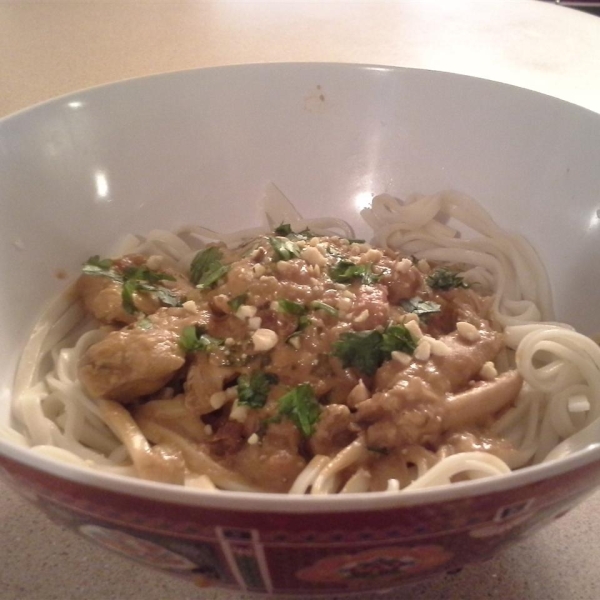 Slow Cooker Chicken Pad Thai