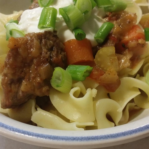 NO YOLKS® Beef Goulash