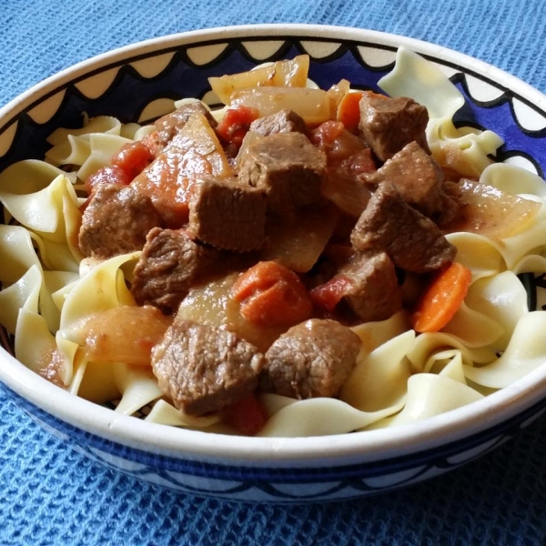 NO YOLKS® Beef Goulash