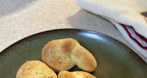 Frozen Garlic Knots in the Air Fryer