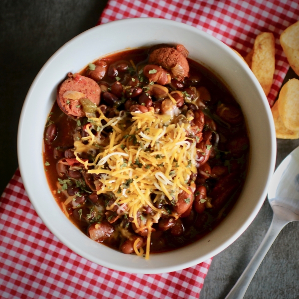 Multi-Cooker Chili with Hillshire Farm® Smoked Sausage
