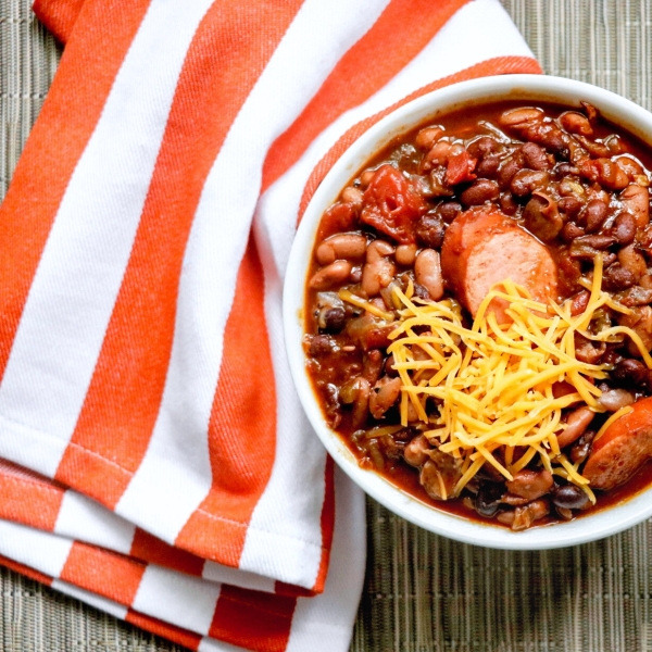 Multi-Cooker Chili with Hillshire Farm® Smoked Sausage
