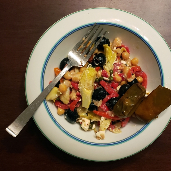 Mediterranean-Inspired Chickpea Salad