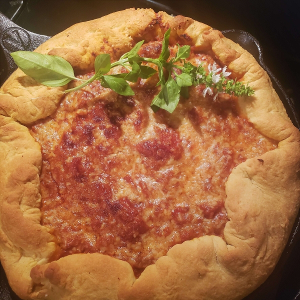 Chicago Deep-Dish Pizza