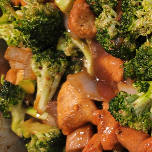 Broccoli and Chicken Stir-Fry