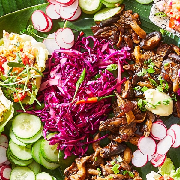 Atchara (Filipino Pickled Red Cabbage)