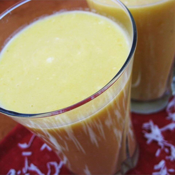 Mango-Pineapple Smoothie