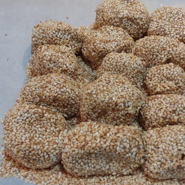 Peanut Butter Sesame Seed Balls