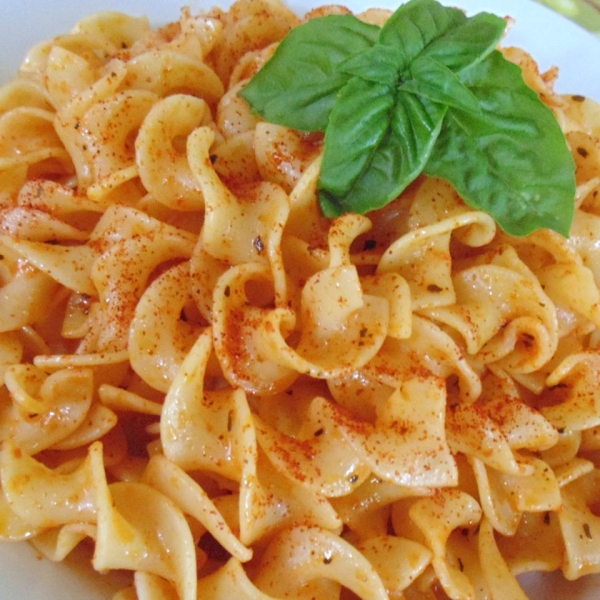 Easy Sriracha Noodles