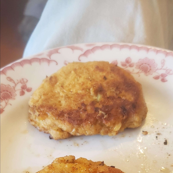 Crushed Pretzel Crab Cakes