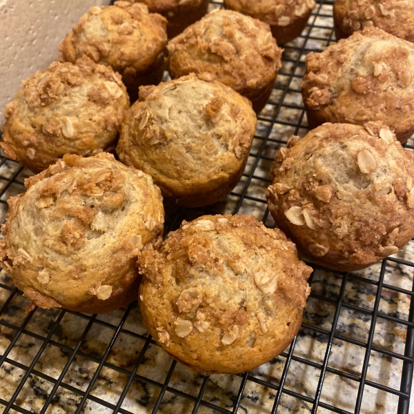 Healthier Banana Crumb Muffins
