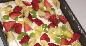 Golden Fruit Pizza