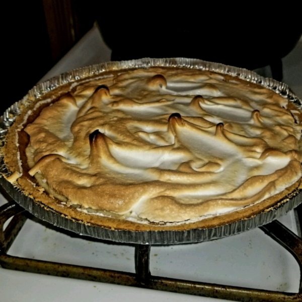 Lemon Meringue Icebox Pie