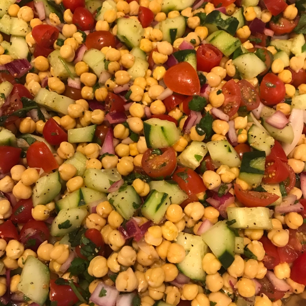 Mediterranean Chickpea Salad