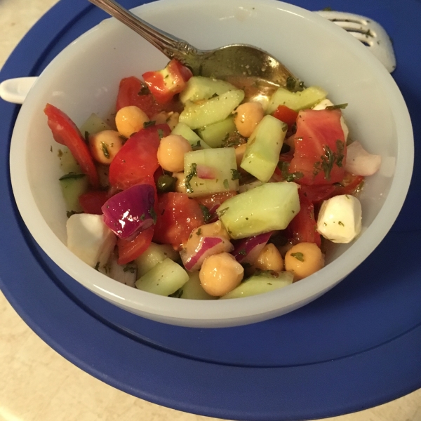 Mediterranean Chickpea Salad
