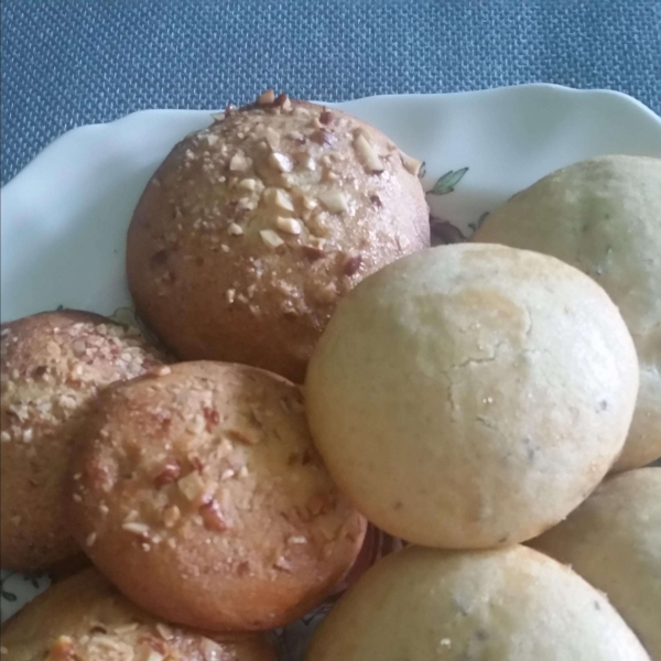 Ancient Honey Cakes (Rice Flour Cookies with Nuts or Poppy Seeds)