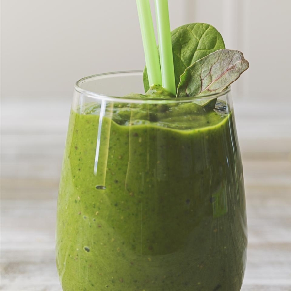 Cardamom Chia Green Smoothie