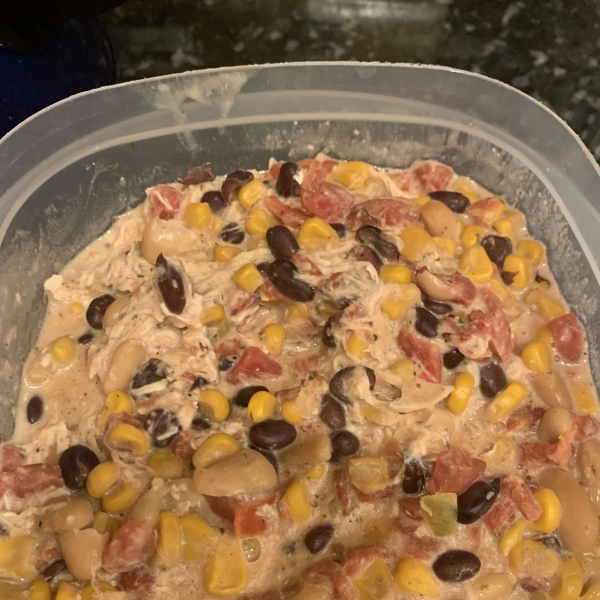 Easy Slow Cooker Creamy Chicken Chili