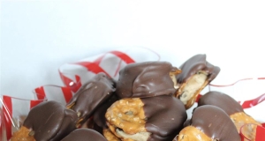 Chocolate and Cookie Dough Pretzel Crisps® Sandwiches