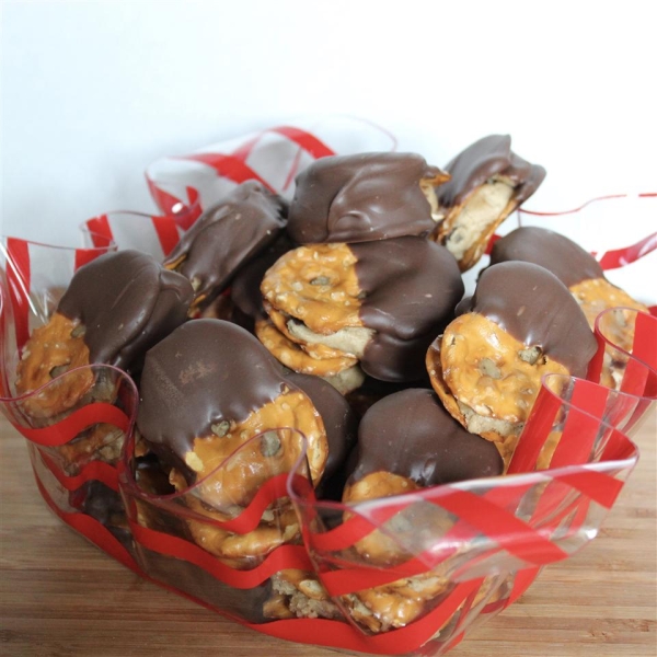 Chocolate and Cookie Dough Pretzel Crisps® Sandwiches