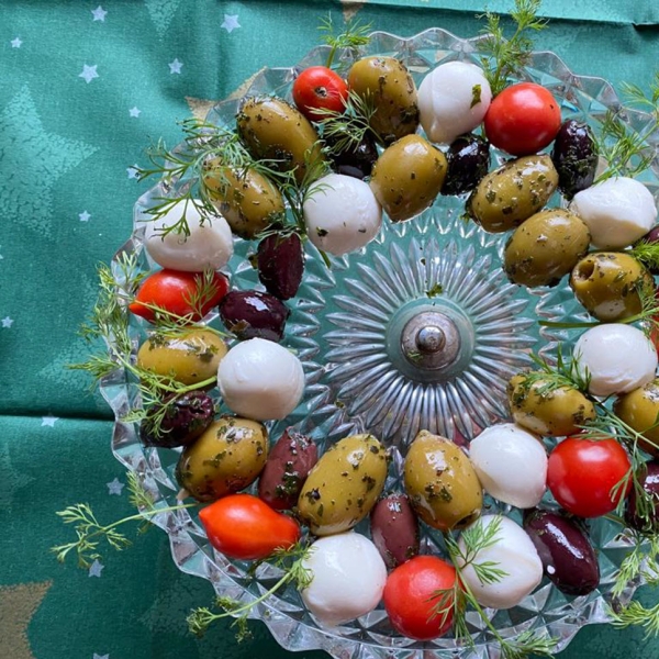 Festive Olive and Cheese Appetizer