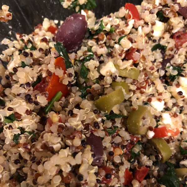 Spinach, Tomato, and Feta Quinoa Salad