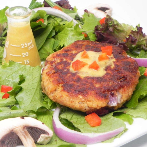 Simple Salmon Cakes Made with Oatmeal