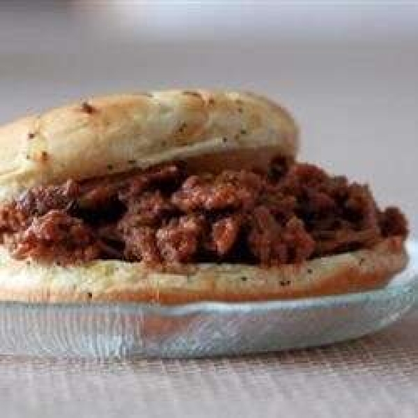 Mom's Shredded Elk Sandwiches