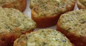 Basil Pesto Bread Rounds