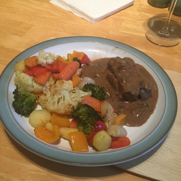 Beef Tenderloins with Mushroom-Garlic Sauce