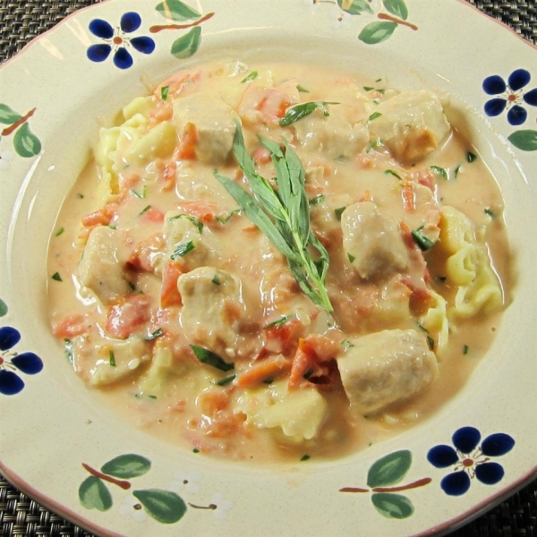 Chicken in Tomato Herb Cream