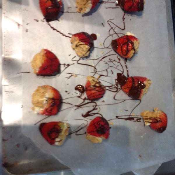 Strawberry Cheesecake Bites