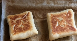 Bierocks (German Meat Turnovers)